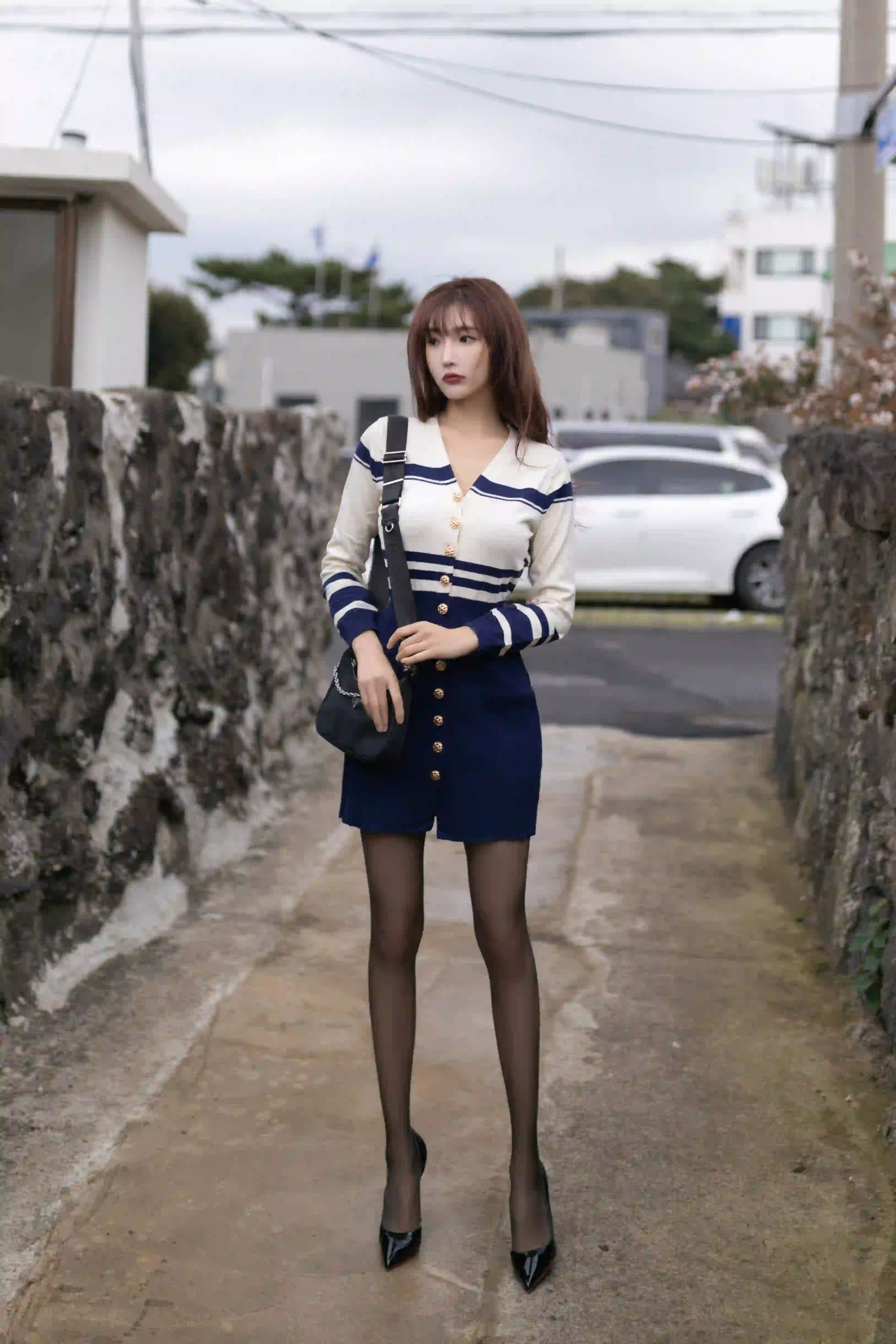 陆萱萱 NO.004 内购无水印 NO.7606 入侵者尾随 [89P 1.00 GB]